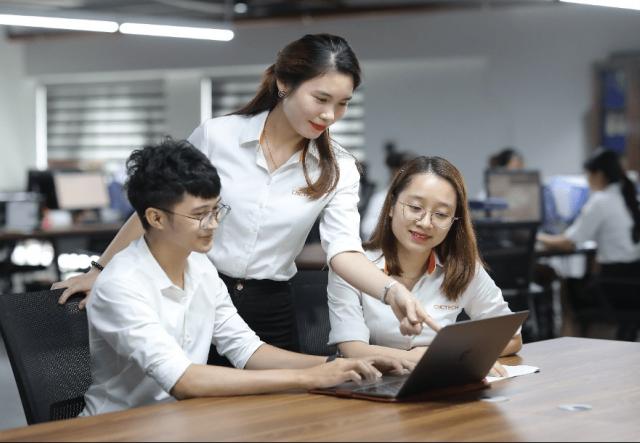 Why is Customer Service Important in Manufacturing?
